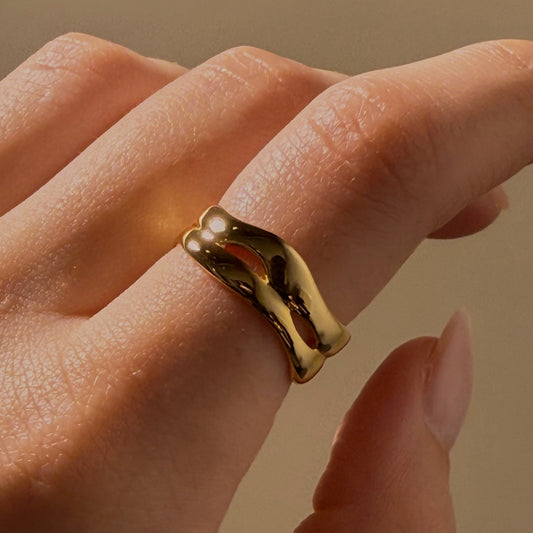 The Wavy Wrap Ring