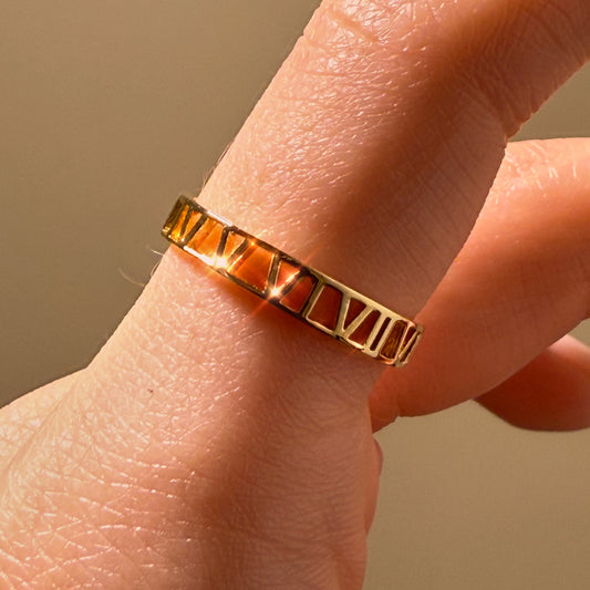 Roman Band Ring