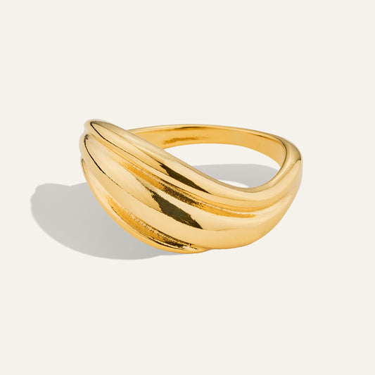 The Wavy Signet Ring